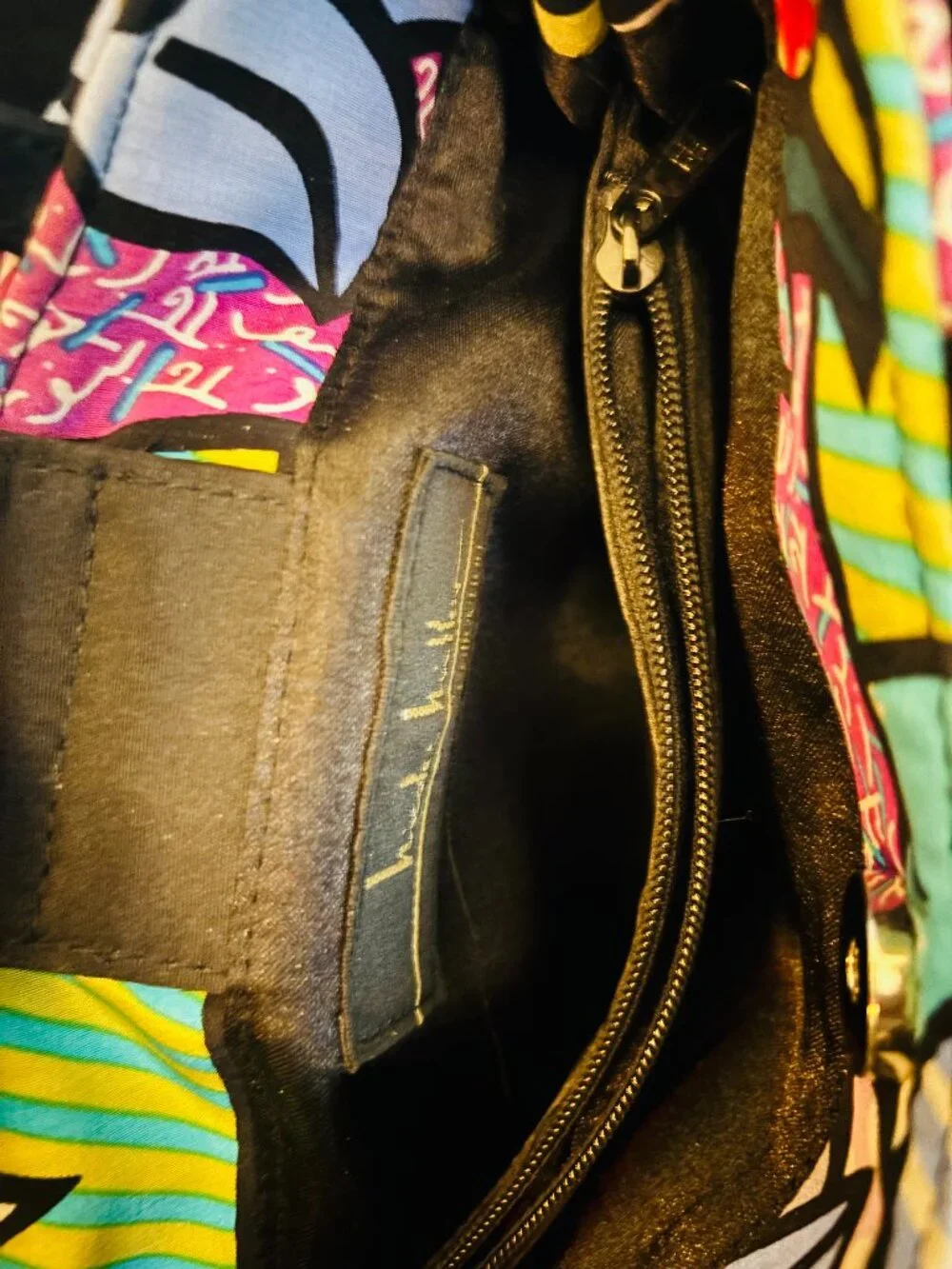 Super RARE! Nicole Miller × Britto Collab Silk Pop Art Handbag (Circa 1999–2001) - Picture 14 of 16
